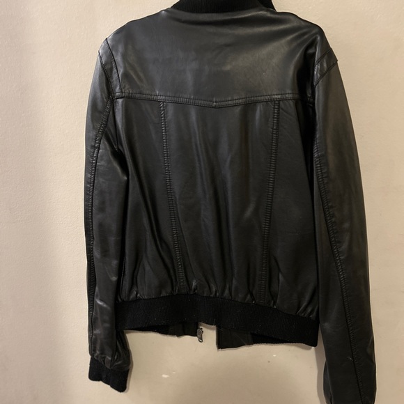 Faux leather jacket ! - Picture 2 of 2